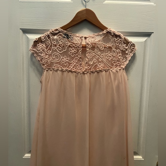 PRE-OWNED CHRISTIAN CALIANDO PEACH DRESS WITH LACE INSET- SMALL - Picture 5 of 6